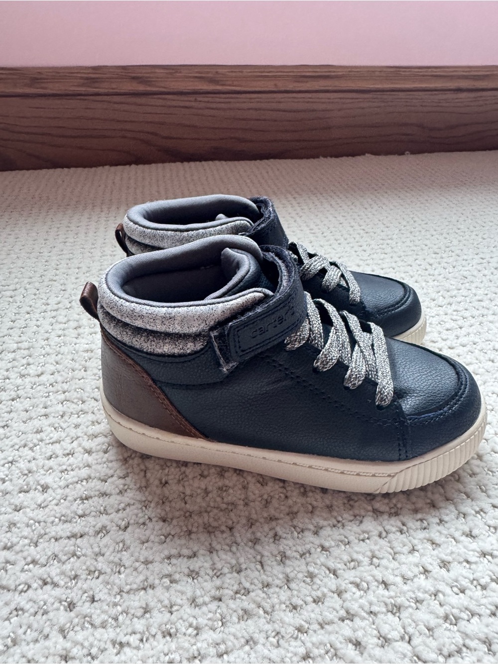 CARTERS—Kids Navy High-Top Sneakers with Gray Details (Size 10) - Picture 4 of 5